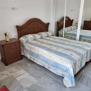 Leo Marbella